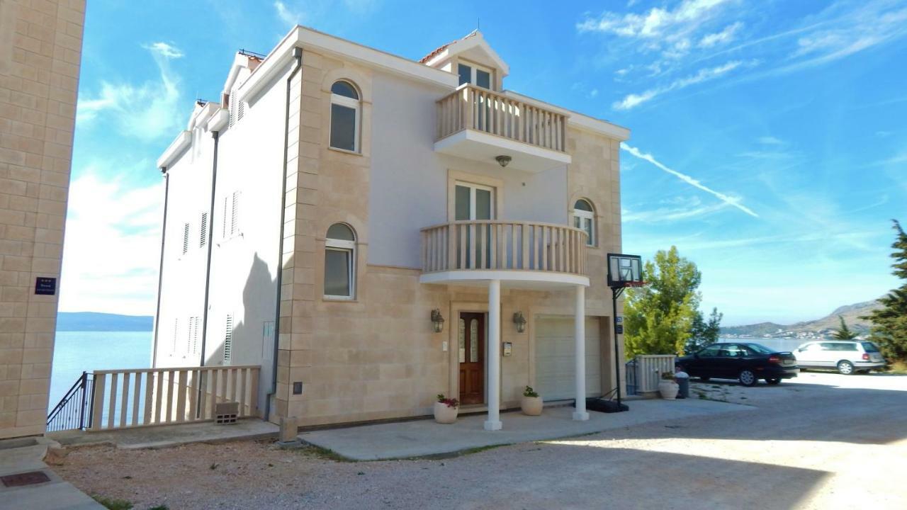 Seafront Apartments Nemira Omis Omiš Exterior foto